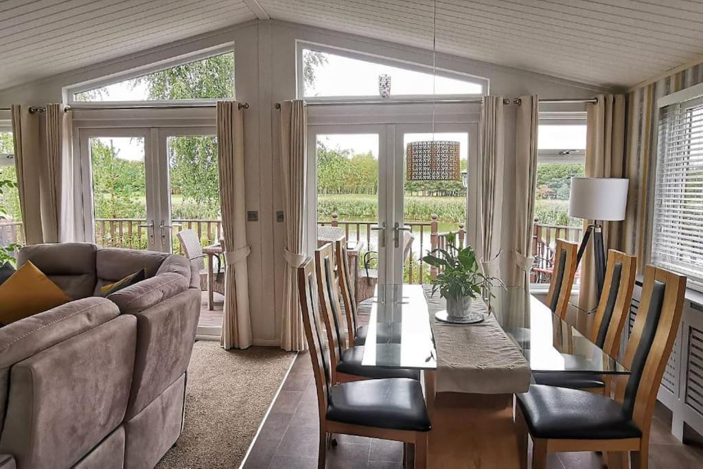 Lakeside View Wisbech Exterior foto