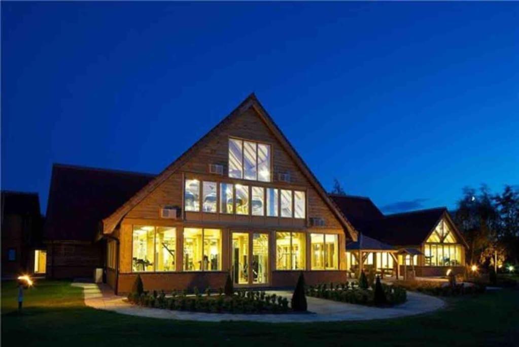 Lakeside View Wisbech Exterior foto
